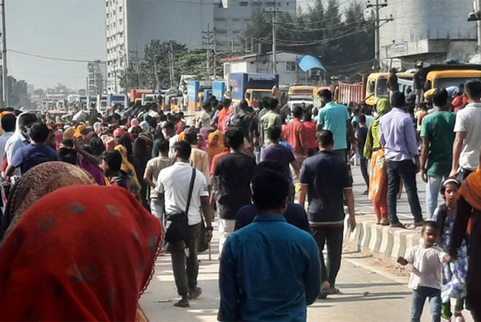 Workers' protest for overdue salaries in Gazipur, 12 factories closed