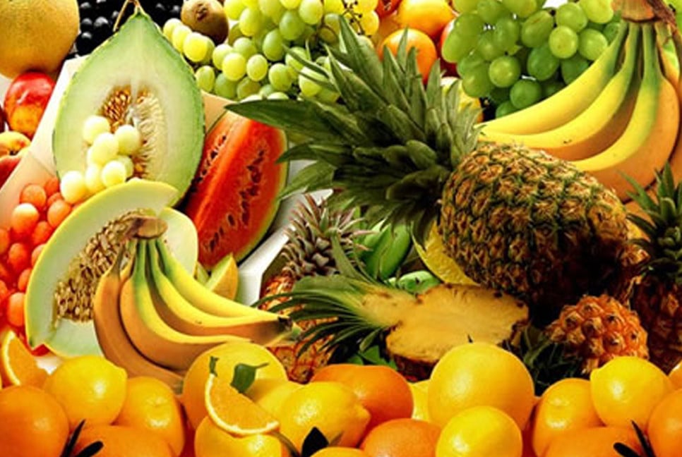 Govt reduces import duties on fresh fruits by 15 pc