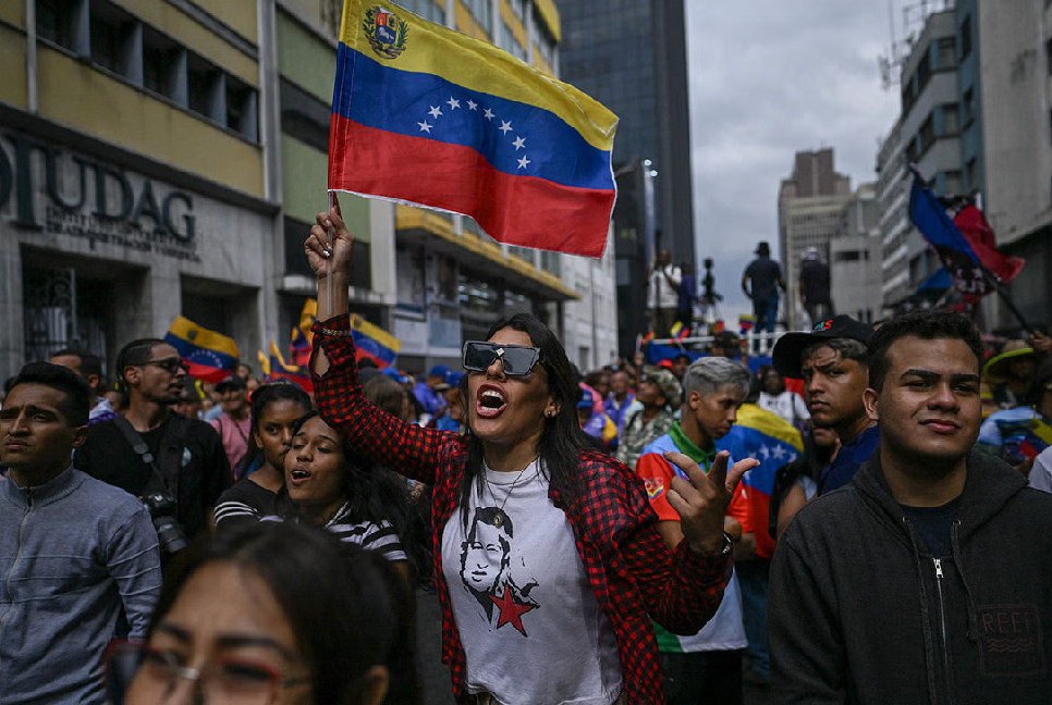 Venezuelans march for release of migrants US sent to El Salvador