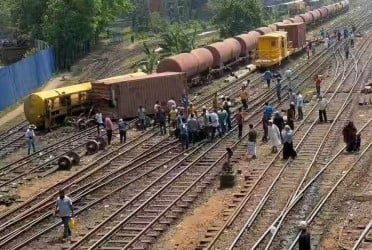 Container train derails at Kamalapur