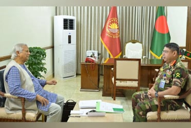 Army chief meets CA, briefs him on country’s security situation