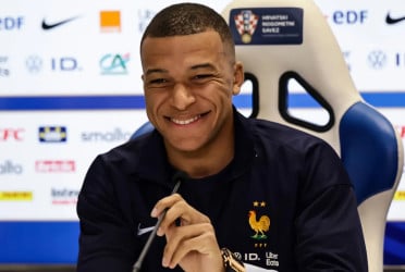 Mbappe 'happy' to be back with France national team