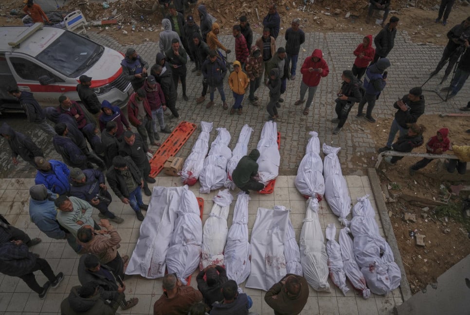 Relentless Israeli attacks kill almost 600 Palestinians