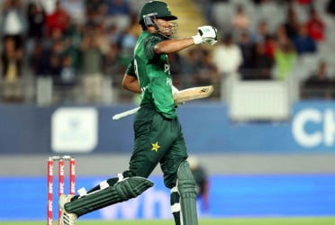 Nawaz smacks maiden ton as Pakistan win 3rd NZ T20