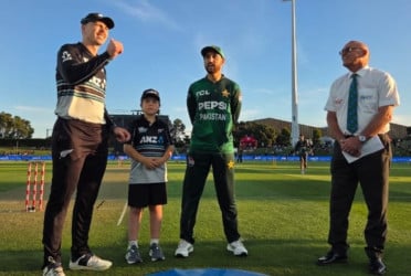 Pakistan win toss, bowl in fourth New Zealand T20