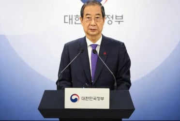 S Korean court reinstates impeached PM Han Duck-soo as acting president