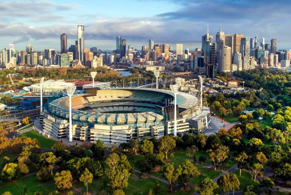 Security 'breakdown' allows armed men into Melbourne's MCG