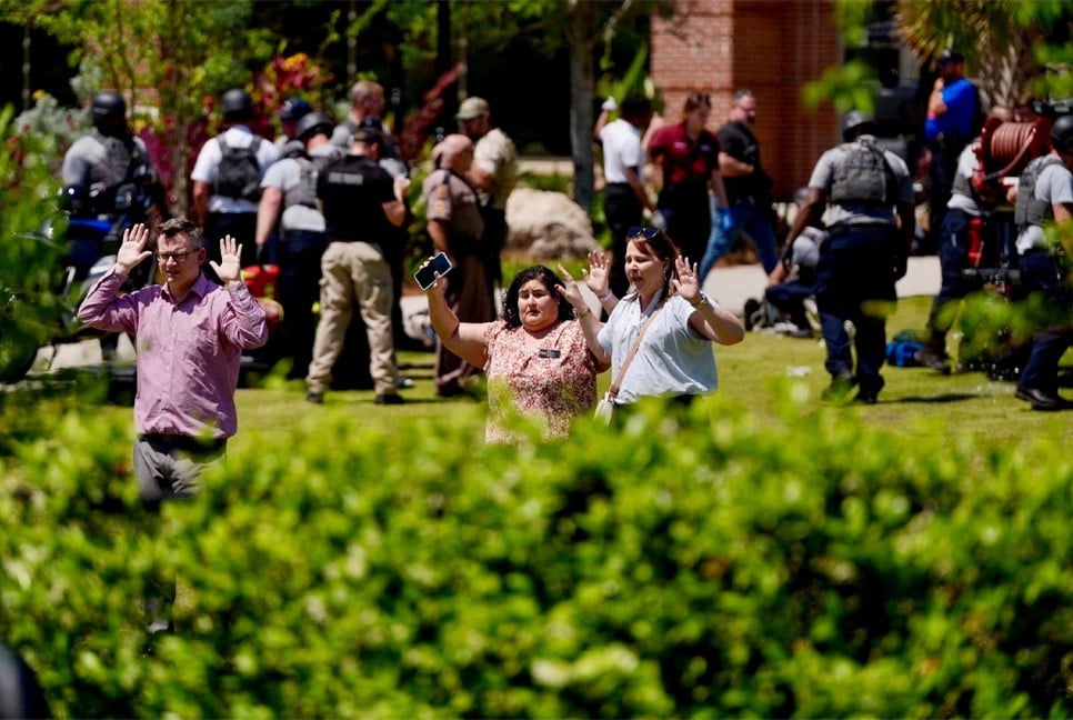 Man used Police officer's gun to kill two at Florida University