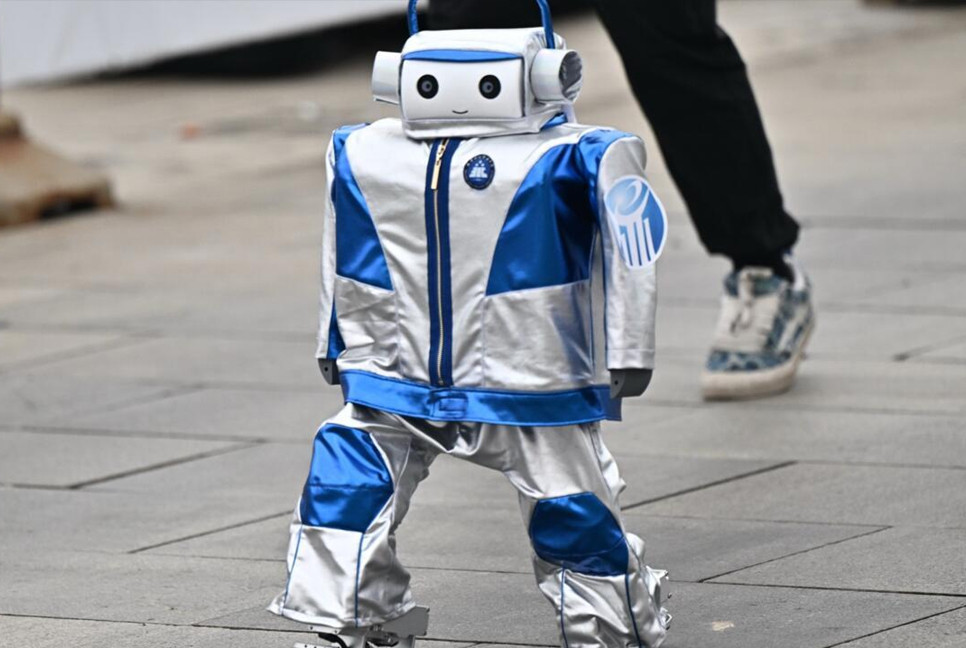 Humanoid robots stride into the future with world's first half-marathon