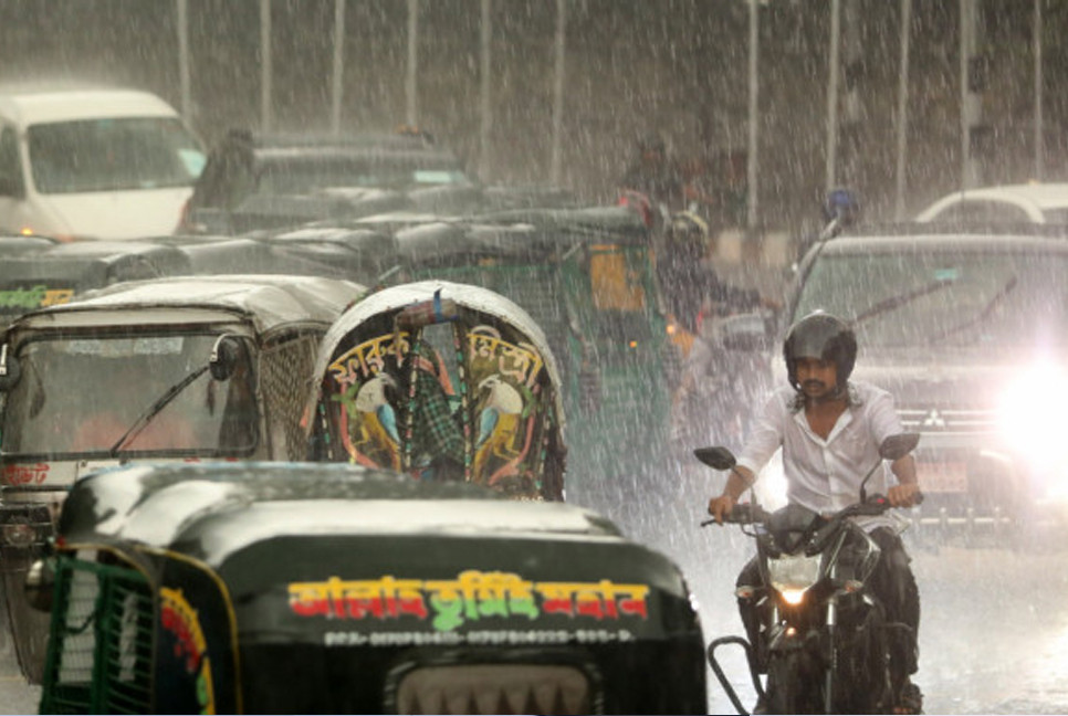 Rain or thunder showers likely in Dhaka, other divisions in 24 hours