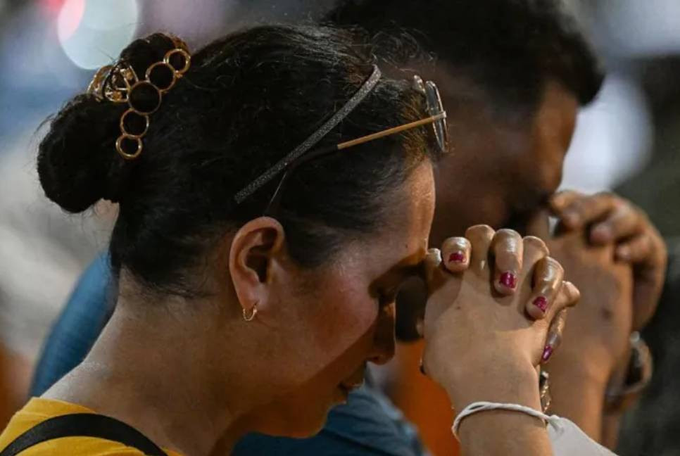 Catholics across world mourn Pope Francis