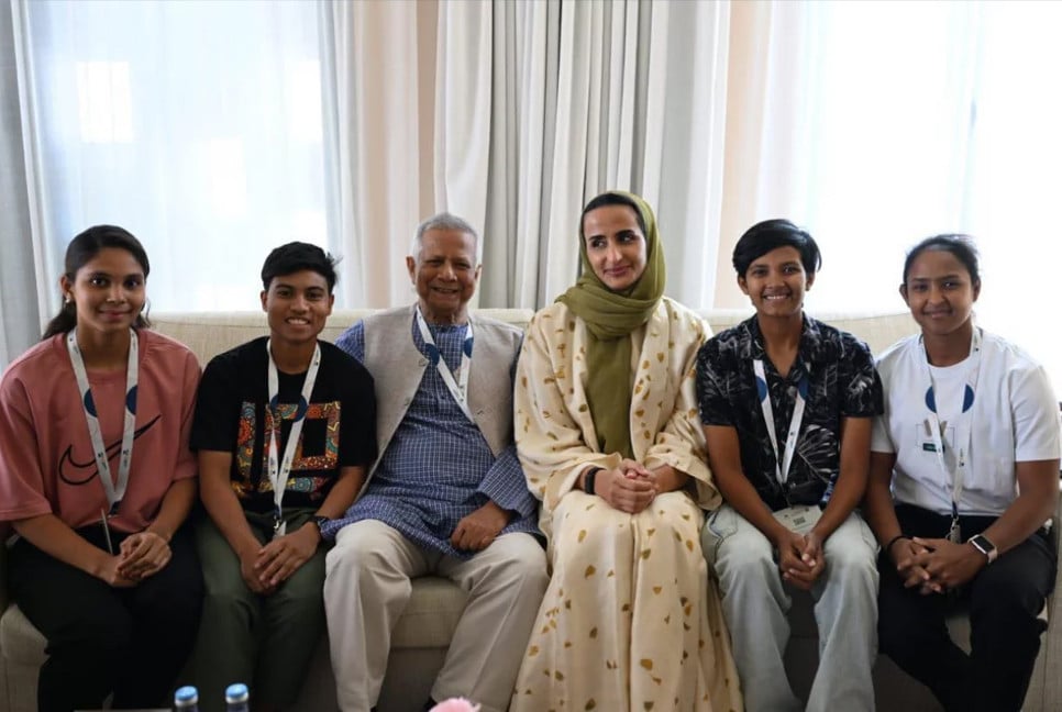 Bangladeshi female athletes spend busy day in Qatar