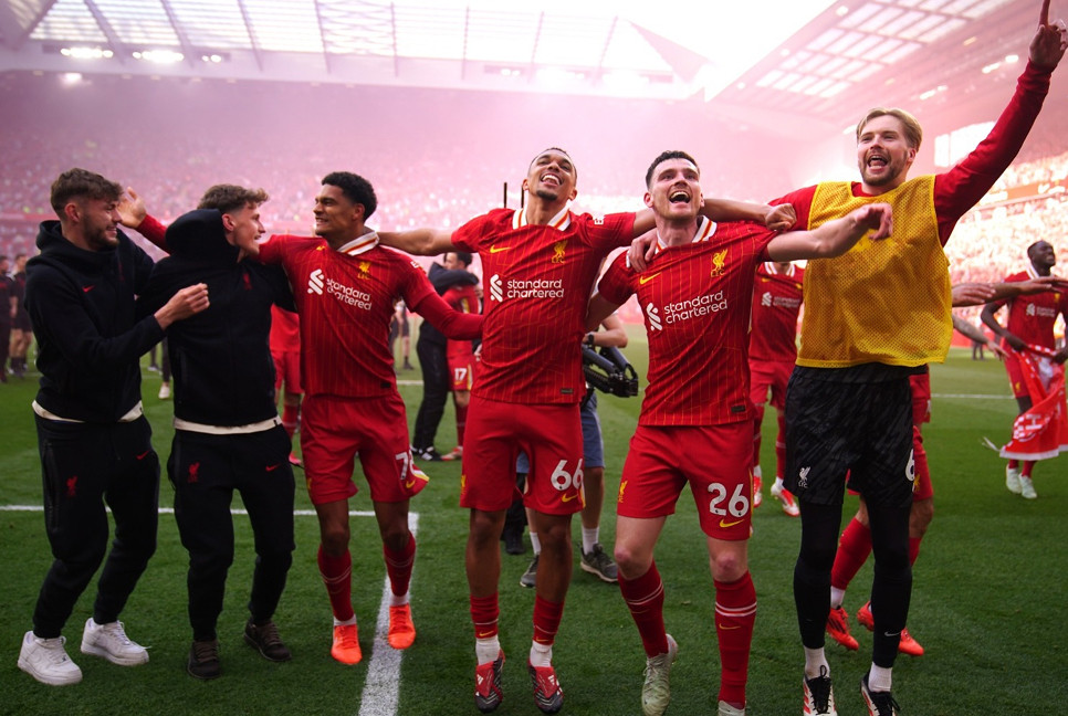 Liverpool thump Tottenham to win Premier League title for 20th time
