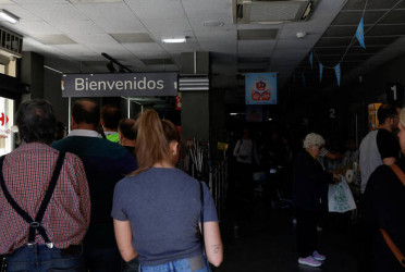 Large areas of Spain, Portugal hit by massive blackout