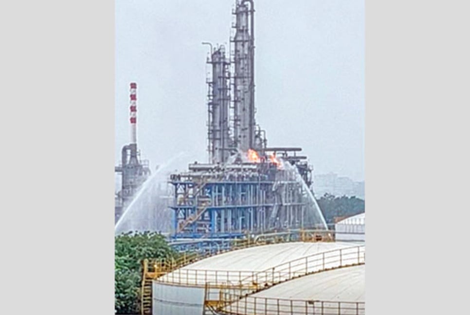 Swift response prevents major damage after fire at Bashundhara refinery plant