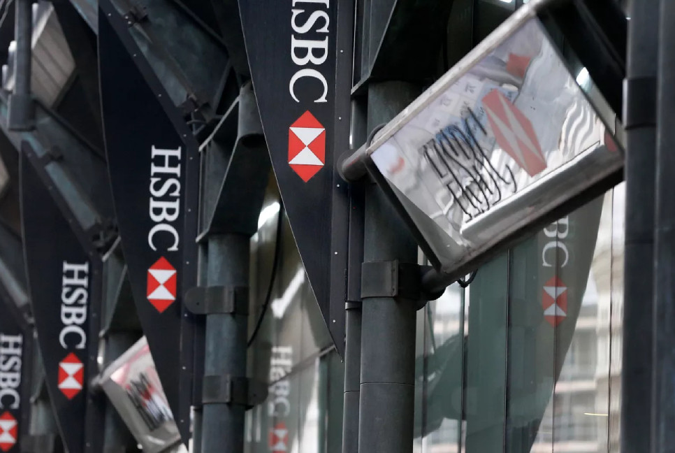HSBC reports $9.5 billion pre-tax profit in first quarter