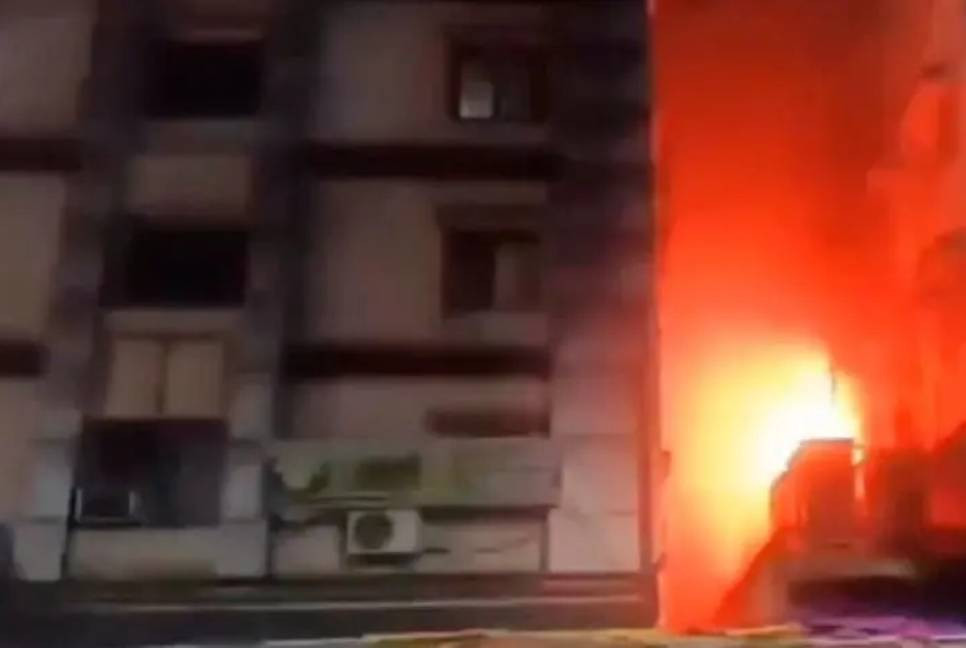 15 killed in fire at a Kolkata hotel