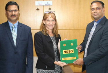 BTRC handed over licenses to Starlink to operate in Bangladesh