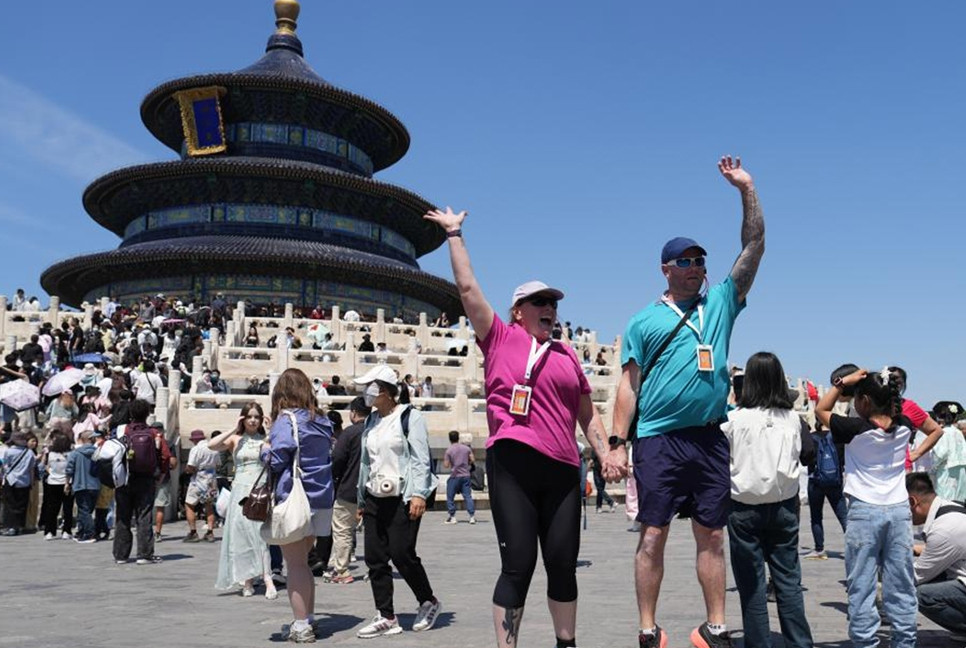 China enhances policies to improve travel, shopping for foreigners
