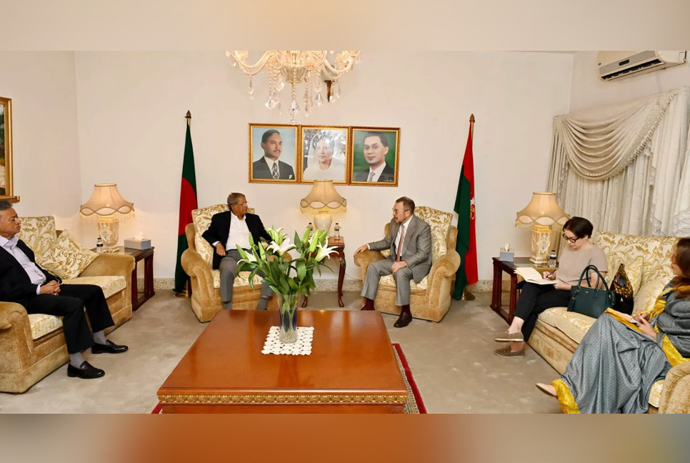 Russian envoy meets Fakhrul, discusses election
