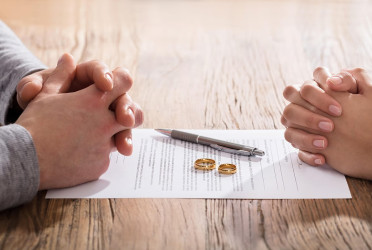How can Muslim women start divorce proceedings to get Khula in Dubai?