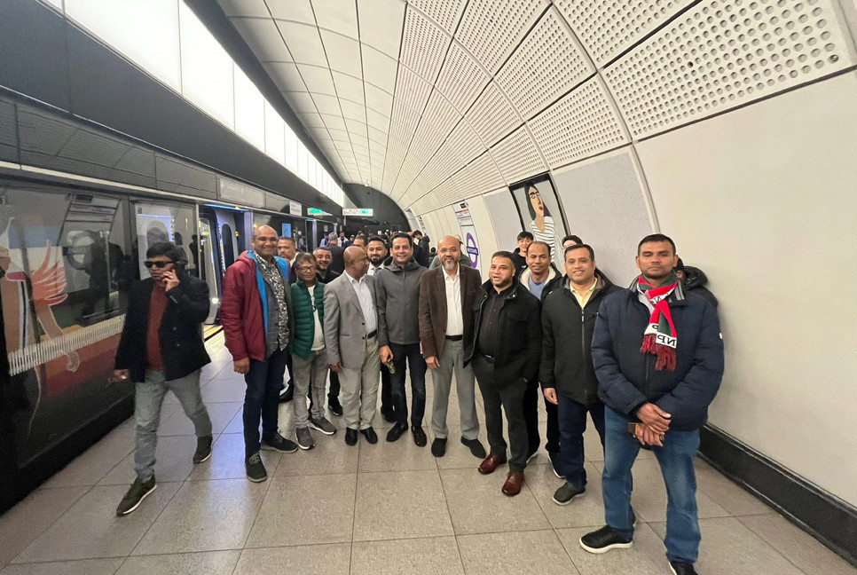 BNP men gather at Heathrow as Khaleda returning home