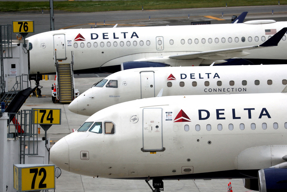 Asian airlines re-route, cancel flights due to India-Pakistan fighting