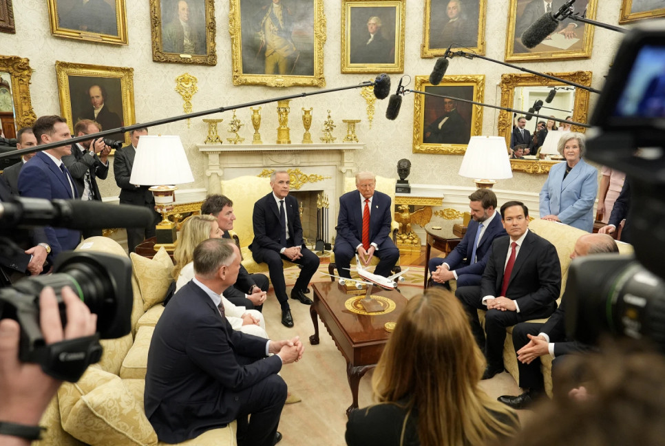 Carney gets the 'Trump treatment' in the Oval Office
