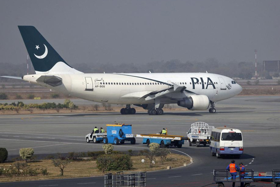 Flights operations temporarily suspended at 4 Pakistan airports