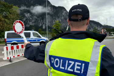 Germany tightens border controls in crackdown on illegal immigration