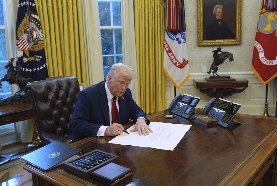Trump suggests cutting China tariff to 80%