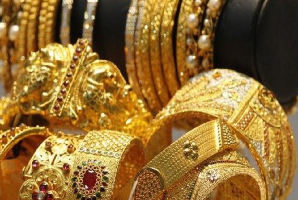 Gold price cut by Tk1,050 per bhori from Sunday