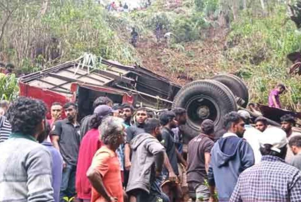 Bus carrying Buddhist pilgrims crashes killing 15 in Sri Lanka