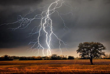 Met office issues lightning alert for 21 districts