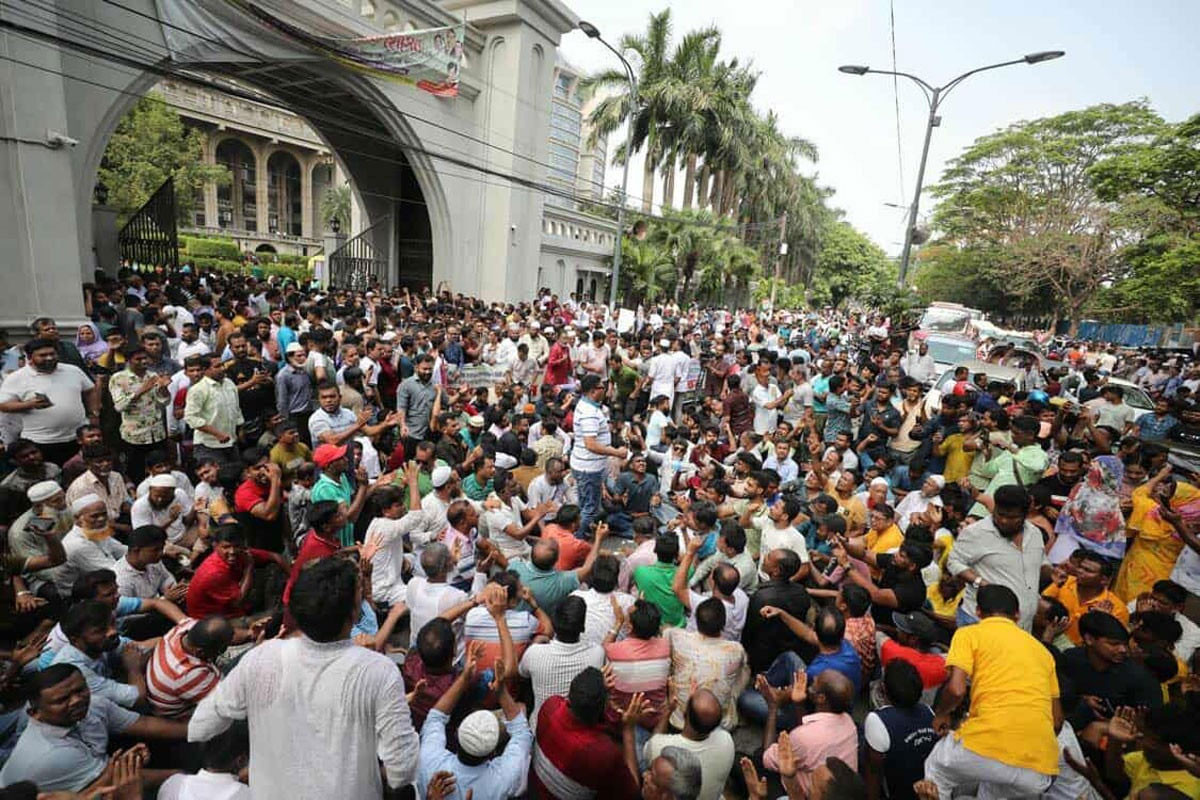 Thousands demand Ishraque Hossain be sworn in as Dhaka South mayor