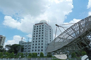 Met office issues thunderstorm, heatwave warning for multiple districts
