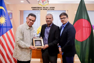 Asif Nazrul discusses labour issues, bilateral ties with Malaysian ministers