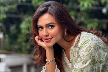 Actress Nusraat Faria detained at Dhaka airport