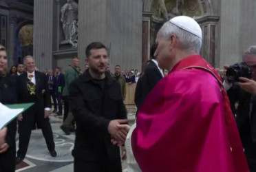 Pope to meet Zelensky