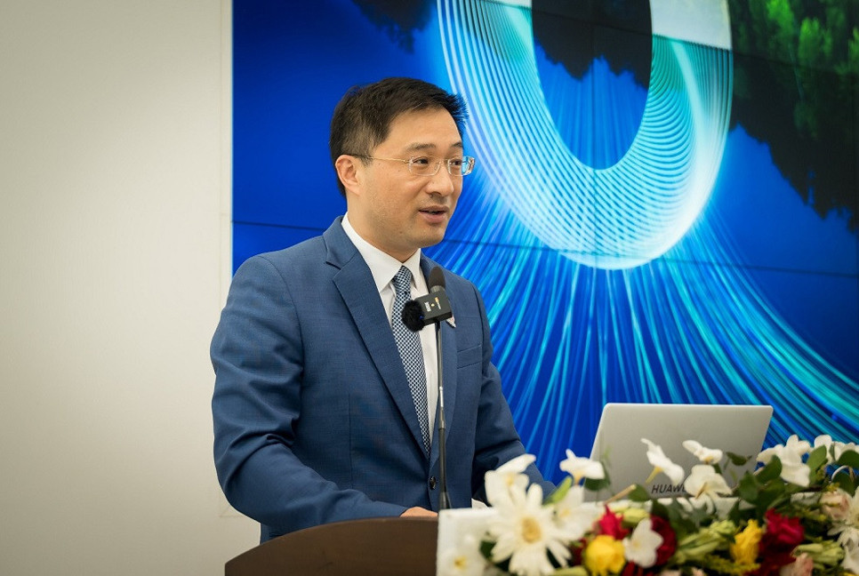 Huawei unveils intelligent energy storage system for solar power in Bangladesh