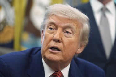 Trump signs orders to quadruple US nuclear output, shift reactor approvals to energy dept