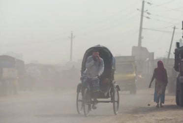Dhaka’s air quality turns ‘unhealthy’ on Saturday morning