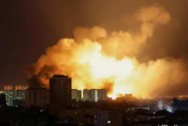 Russia launches major aerial attack in Kyiv