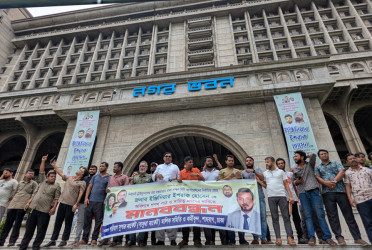 Protests continue for 12th day at Nagar Bhaban chanting ‘no office without a mayor’
