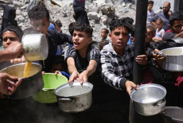 Head of Israel-backed Gaza aid group resigns