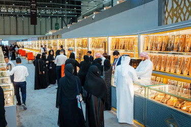 World’s longest diamond necklace set to shine at Sharjah jewellery show