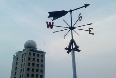 Bay low deepens; monsoon rain expected
