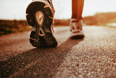 Blogger shares benefits of walking 10k steps daily for 21 days