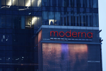 US cancels $590 million contract with Moderna for bird flu shot