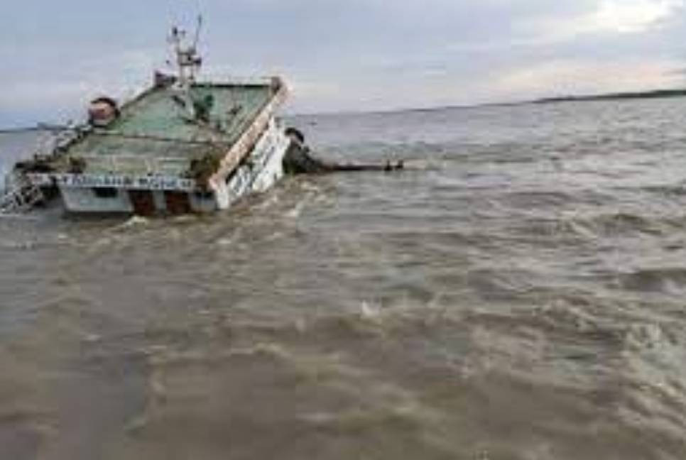 Trawler capsizes in Meghna, 7 missing